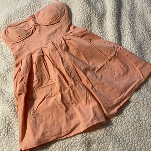 Salmon colored strapless Rue21 dress size M 😍